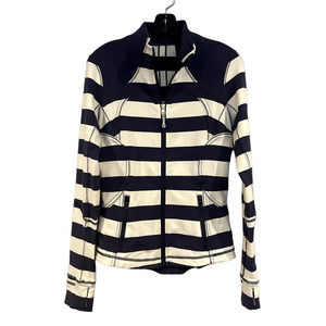 lululemon forme Jacket 6